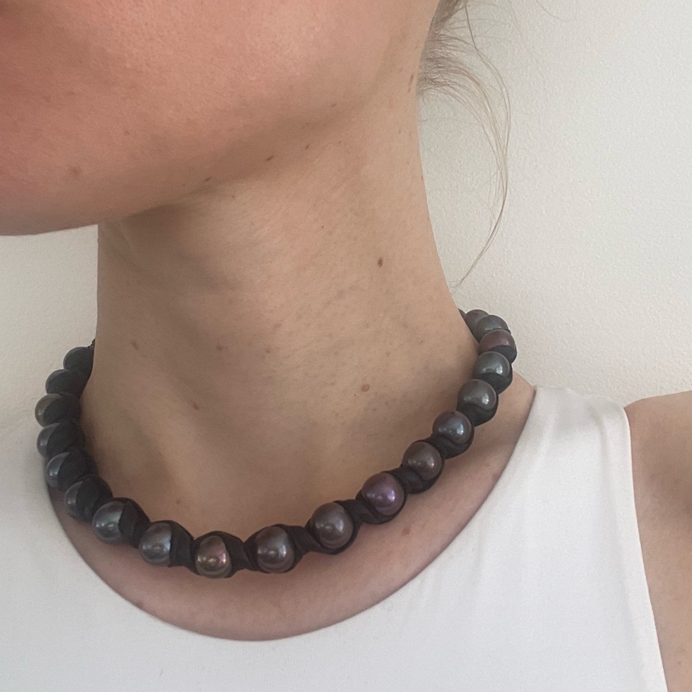 Black Pearl Leather Choker Necklace